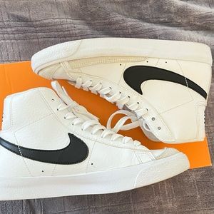 Nike Blazer Mid 77